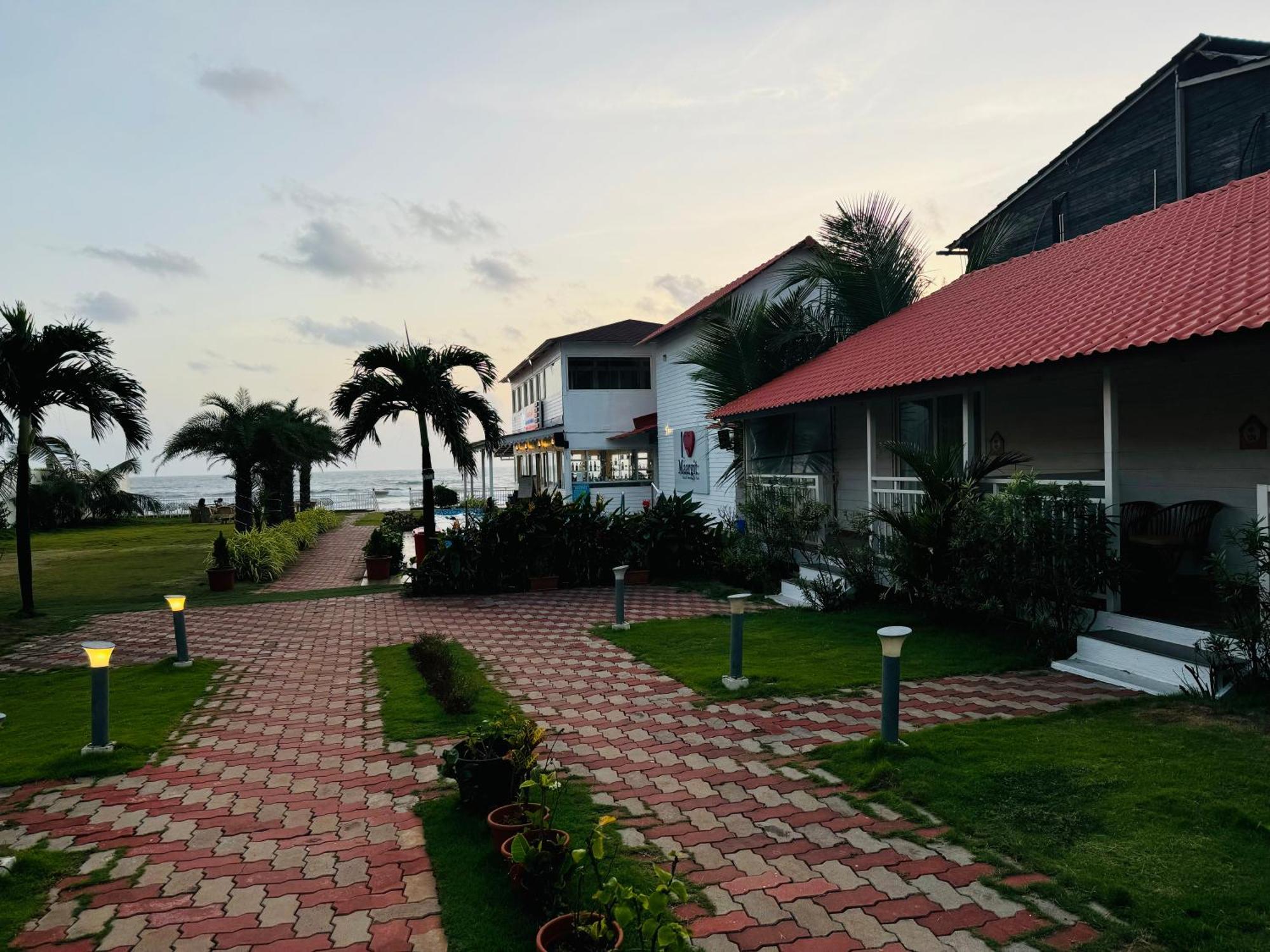 Maargit Beach Resort Mandrem Dış mekan fotoğraf