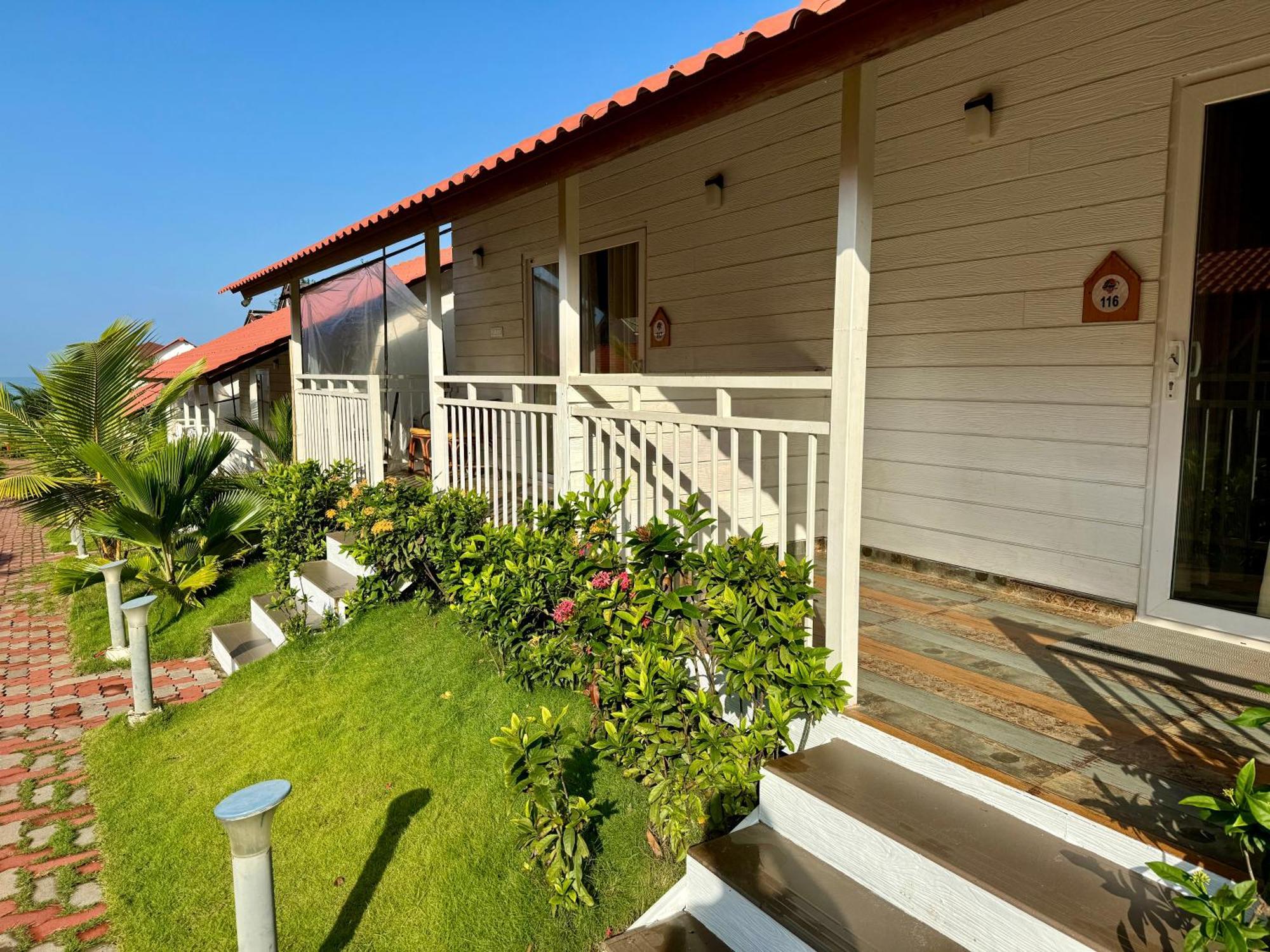 Maargit Beach Resort Mandrem Dış mekan fotoğraf