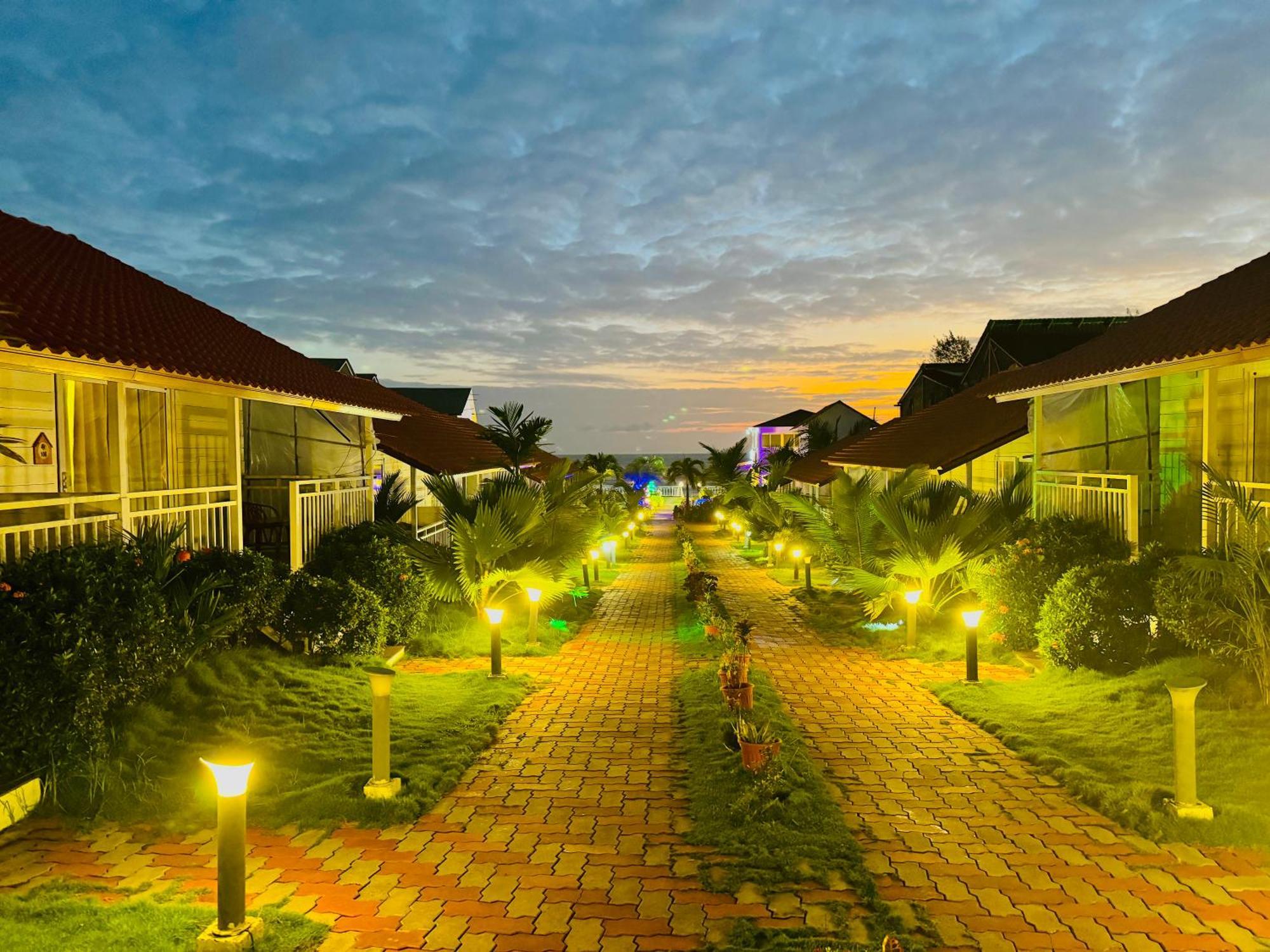 Maargit Beach Resort Mandrem Dış mekan fotoğraf
