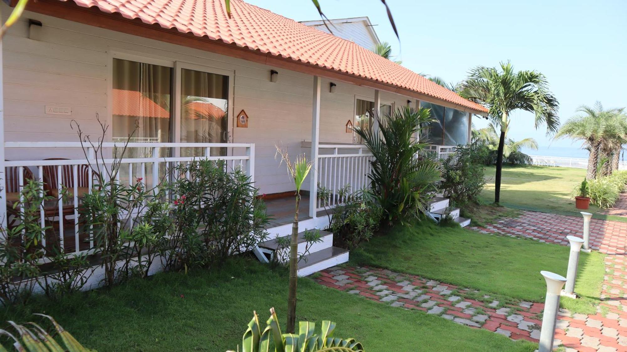 Maargit Beach Resort Mandrem Dış mekan fotoğraf