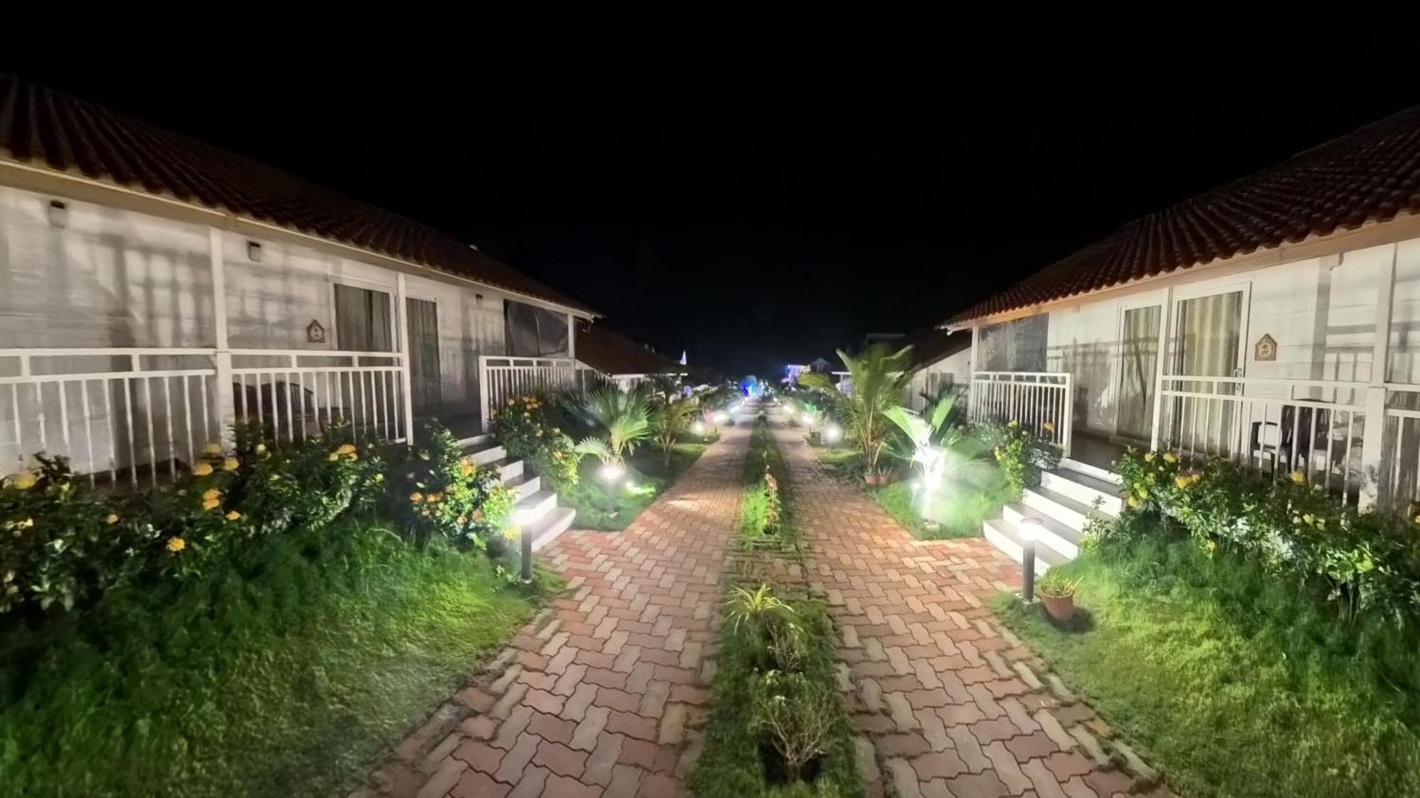 Maargit Beach Resort Mandrem Dış mekan fotoğraf